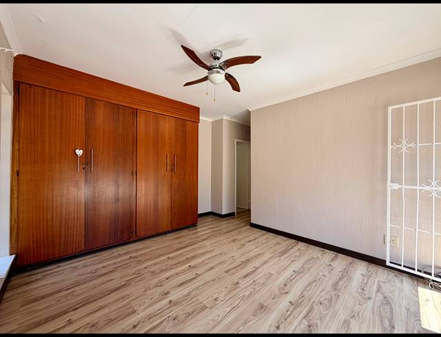 3 BEDROOM CLUSTER RENTED IN GLENVISTA